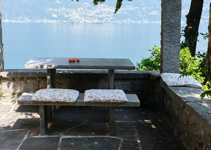 Casa Al Tiglio * Caviano